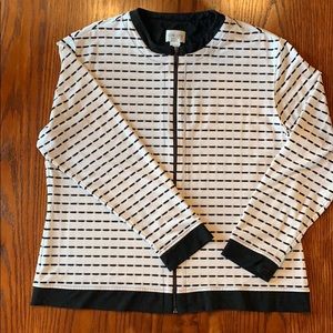 Chico’s Traveler black and white jacket Size XL